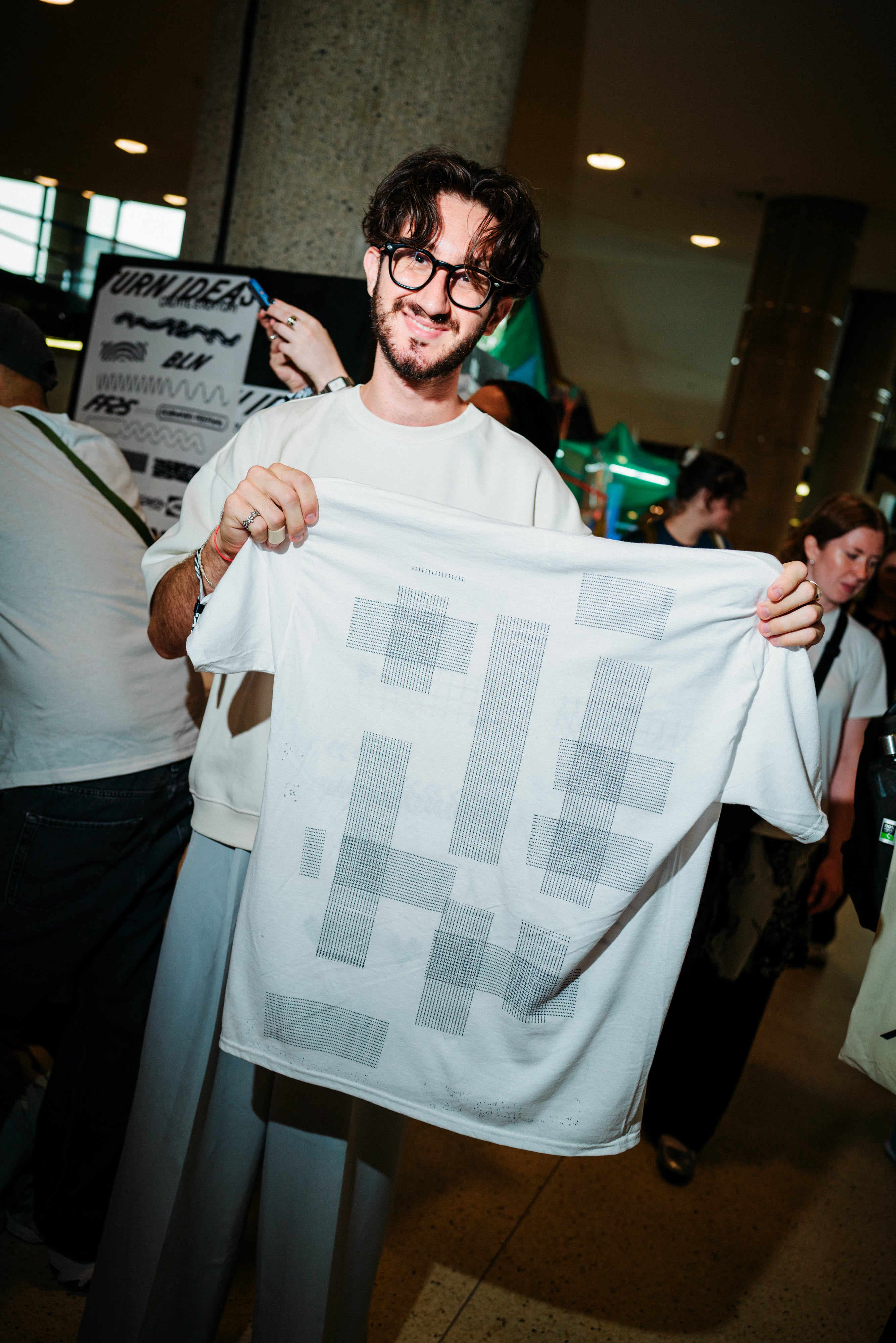 Rent our Print Gun – EBS-260 Handjet for Events, Trade Shows and Live Shirt Printing