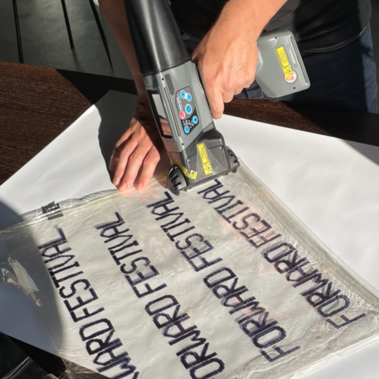 Rent our Print Gun – EBS-260 Handjet for Events, Trade Shows and Live Shirt Printing